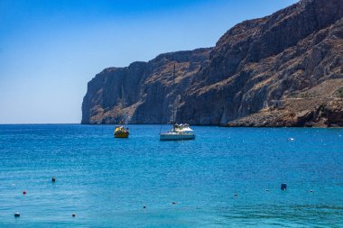 Gerolimenas kıyı köyünden ve eski limandan güzel bir manzara. Mani yarımadasında, Laconia 'da, Yunanistan' da, Avrupa 'da küçük pitoresk bir balıkçı köyüdür.