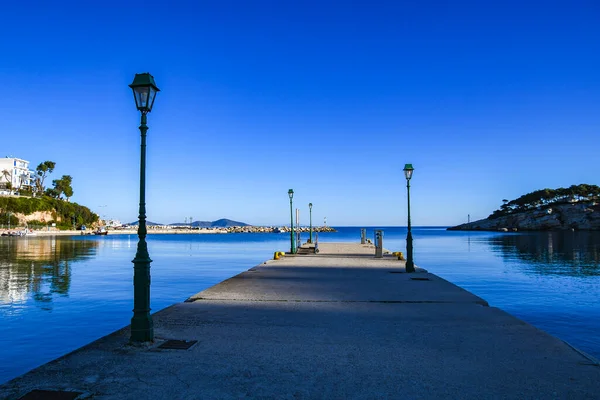 Alonissos Adasındaki Güzel Sahil Kasabası Patitiri Yunanistan Avrupa — Stok fotoğraf