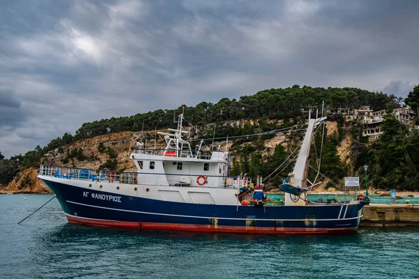 Traditional Fishing Boats Picturesque Port Patitiri Alonnisos Island Sporades Greece —  Fotos de Stock