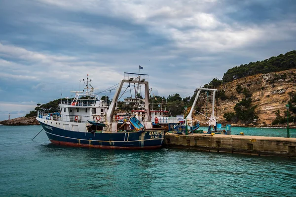 Traditional Fishing Boats Picturesque Port Patitiri Alonnisos Island Sporades Greece —  Fotos de Stock