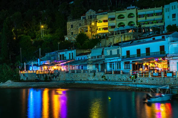 Noční Pohled Krásné Přímořské Město Patitiri Ostrov Alonissos Řecko Evropa — Stock fotografie