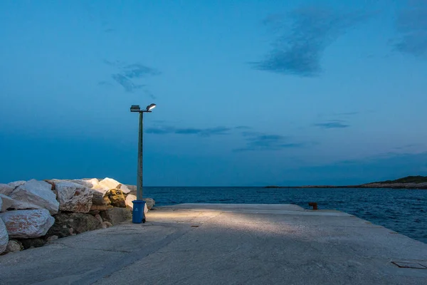 Vista Nocturna Hermosa Ciudad Costera Patitiri Isla Alonisos Grecia Europa — Foto de Stock