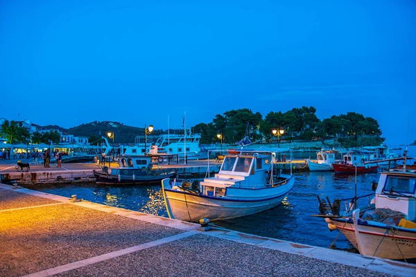 Bela Vista Para Mar Perto Porto Skiathos Pôr Sol Skiathos — Fotografia de Stock