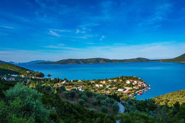Alonissos Adası, Sporades, Yunanistan 'daki Steni Vala' da güzel deniz manzarası