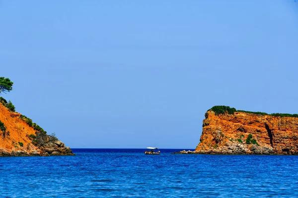 Rocky Scenery Eastern Alonissos Island Seen Boating Alonissos Sporades Greece —  Fotos de Stock