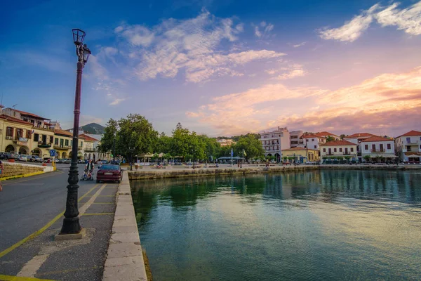Yunanistan 'ın Mora kentindeki Messenia' nın batısında yer alan güzel sahil kenti Pylos kentinin kentsel manzarası