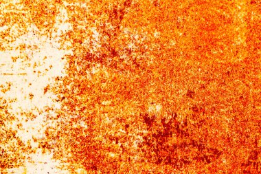 Çatlakları ve çizikleri olan metal bir duvarın dokusu arka plan olarak kullanılabilir.