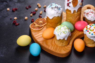 Mutlu Paskalya bayramları, masa yemeği, açık hava manzarası fotokopi, arka plan, köy yemekleri.