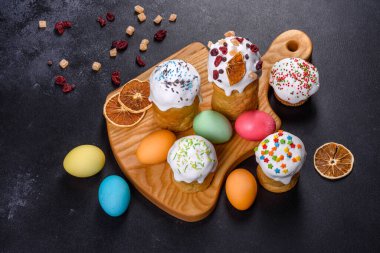 Mutlu Paskalya bayramları, masa yemeği, açık hava manzarası fotokopi, arka plan, köy yemekleri.