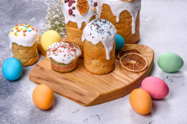 Mutlu Paskalya bayramları, masa yemeği, açık hava manzarası fotokopi, arka plan, köy yemekleri.