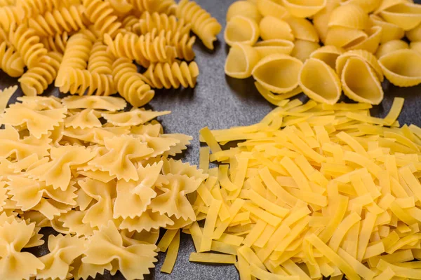 Layout Italienischer Roher Pasta Draufsicht Verschiedene Arten Und Formen Von — Stockfoto
