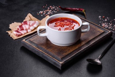 Slav çorbası, Borsch, sebze ve etli pancar çorbası, Ukrayna çorbası.
