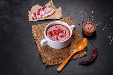 Slav çorbası, Borsch, sebze ve etli pancar çorbası, Ukrayna çorbası.