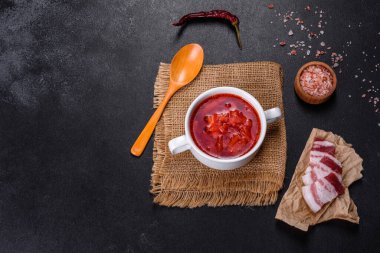 Slav çorbası, Borsch, sebze ve etli pancar çorbası, Ukrayna çorbası.