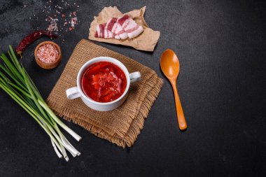 Slav çorbası, Borsch, sebze ve etli pancar çorbası, Ukrayna çorbası.