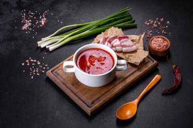 Slav çorbası, Borsch, sebze ve etli pancar çorbası, Ukrayna çorbası.