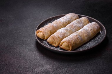 Geleneksel Romen veya Moldova balkabaklı strudel vertuta. Kırsal biçim.