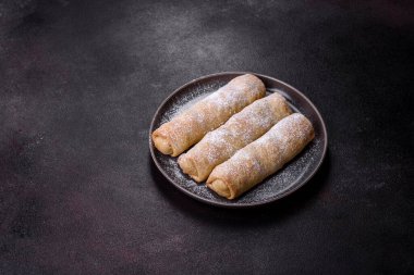 Geleneksel Romen veya Moldova balkabaklı strudel vertuta. Kırsal biçim.