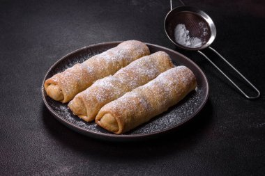 Geleneksel Romen veya Moldova balkabaklı strudel vertuta. Kırsal biçim.