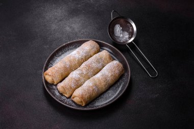 Geleneksel Romen veya Moldova balkabaklı strudel vertuta. Kırsal biçim.