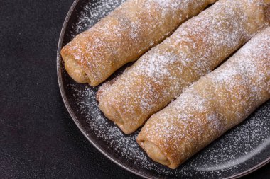 Geleneksel Romen veya Moldova balkabaklı strudel vertuta. Kırsal biçim.