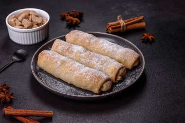 Geleneksel Romen veya Moldova balkabaklı strudel vertuta. Kırsal biçim.