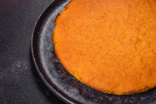 Krem şanti ve tarçınlı kabak turtası.