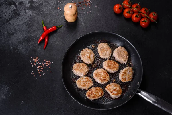 Fried Cutlets Minced Meat Frying Pan Spices Dark Concrete Background — стоковое фото
