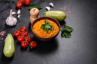 Bitkisel Macun, doğranmış sebze dan havyar. Studio fotoğraf