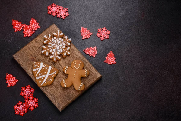 Christmas Gingerbread Delicious Gingerbread Cookies Honey Ginger Cinnamon Winter Composition — Stock Photo, Image