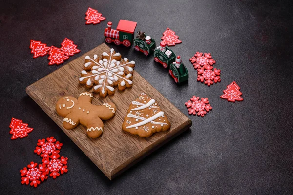 Christmas Gingerbread Delicious Gingerbread Cookies Honey Ginger Cinnamon Winter Composition — Stock Photo, Image