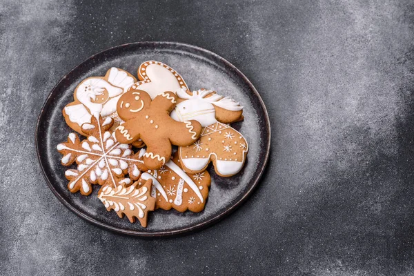 Lebkuchen Weihnachten Leckere Lebkuchen Mit Honig Ingwer Und Zimt Winterzusammensetzung — Stockfoto