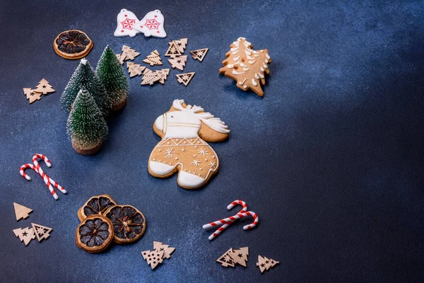 Delicious Gingerbread Cookies Honey Ginger Cinnamon Winter Composition — Zdjęcie stockowe