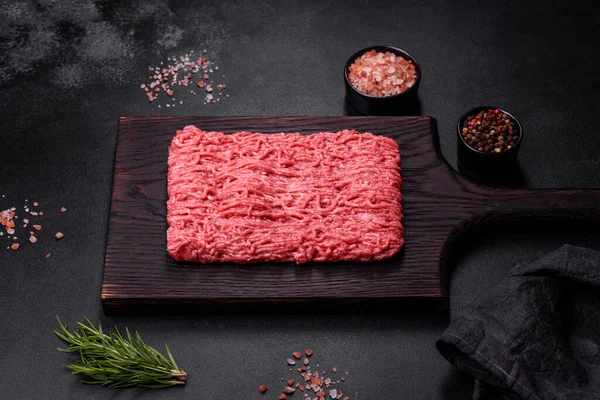 Raw Mince Beef Ground Meat Black Background Copy Space — Stock Photo, Image
