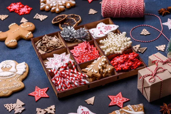 Christmas Composition Gingerbread Cookies Christmas Toys Pine Cones Spices Winter — Stock Photo, Image