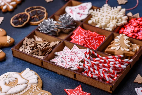 Christmas Composition Gingerbread Cookies Christmas Toys Pine Cones Spices Winter — Stock Photo, Image