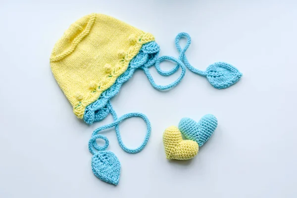 Beaux Vêtements Tricotés Bébé Jouet Pour Nouveau Hobby Fait Main — Photo