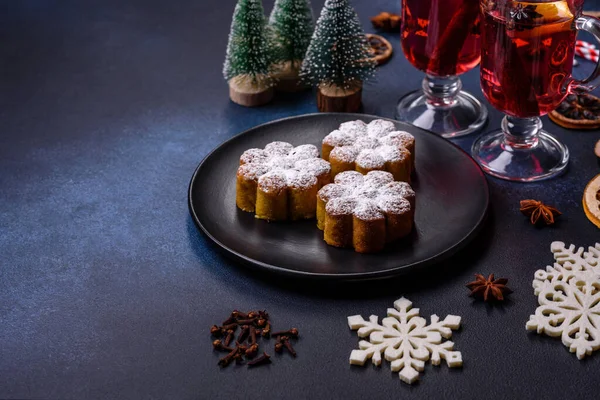 Vinho Quente Com Uma Fatia Laranja Com Canela Cravo Outras — Fotografia de Stock