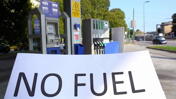 İngiltere, İngiltere, İngiltere, Londra Eylül 2021 - Petrol istasyonu Brexit 'e benzin verilmeden kapandı 