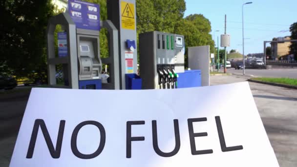 イギリス ロンドン2021年9月 ガソリンスタンドなしで閉鎖燃料期限ブレグジット — ストック動画