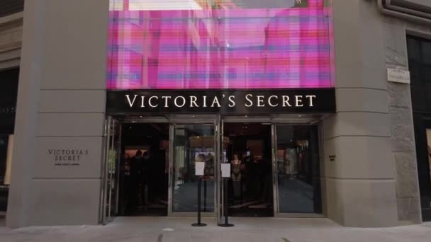 Europe Italy Milan October 2021 Victoria s Secret shopping retail showroom in Corso Vittorio Emanuele downtown 511701174