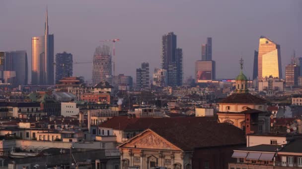 Európa Olaszország Milánó 2021 December Duomo Madonninája Jellegzetes Kémeivel Város — Stock videók