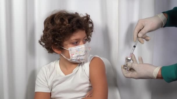 Europa Italië Milaan Vaccinatie Tegen Covid Coronavirus Bij Kinderen Leeftijd — Stockvideo