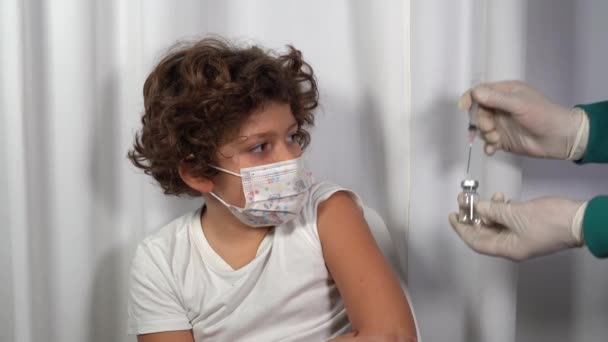 Europa Włochy Mediolan Szczepienie Przeciwko Covid Coronavirus Dzieci Wieku Lat — Wideo stockowe