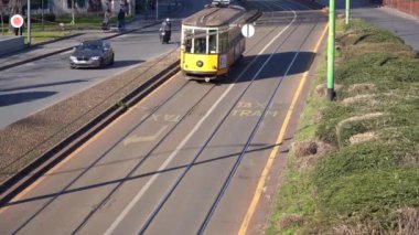 Avrupa, İtalya, Milano Ocak 2021, Covid-19 Coronavirus karantinası sırasında Gae Aulenti meydanı şehir merkezinde. 