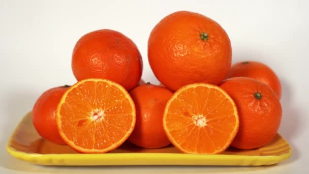 Footage Tray Tangerines Oranges White Background Vitamin Seasonal Fruit Winter — Stock Video