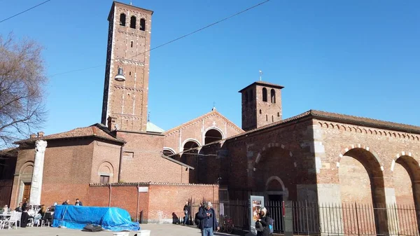 意大利米兰 欧洲2022年3月 伦巴第市中心圣安布罗吉奥教堂 — 图库照片