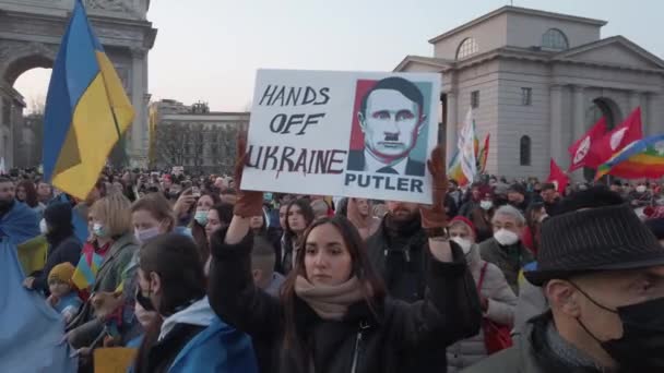 Europa Włochy Mediolan Marzec 2022 Demonstracja Przeciwko Wojnie Między Ukrainą — Wideo stockowe