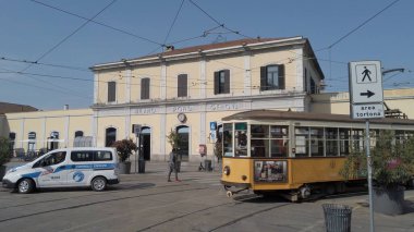 Avrupa, İtalya, Milan Nisan 2022 - Şehir merkezindeki Cenova İstasyonu