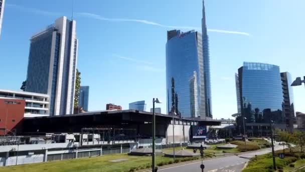 Ιταλια Μιλανο Απρίλιος 2022 Περιοχή Citylife Εμπορική Περιοχή Νέα Πράσινη — Αρχείο Βίντεο
